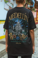 Mid-Oversized Medellín Florece Black T-Shirt (250 gsm)