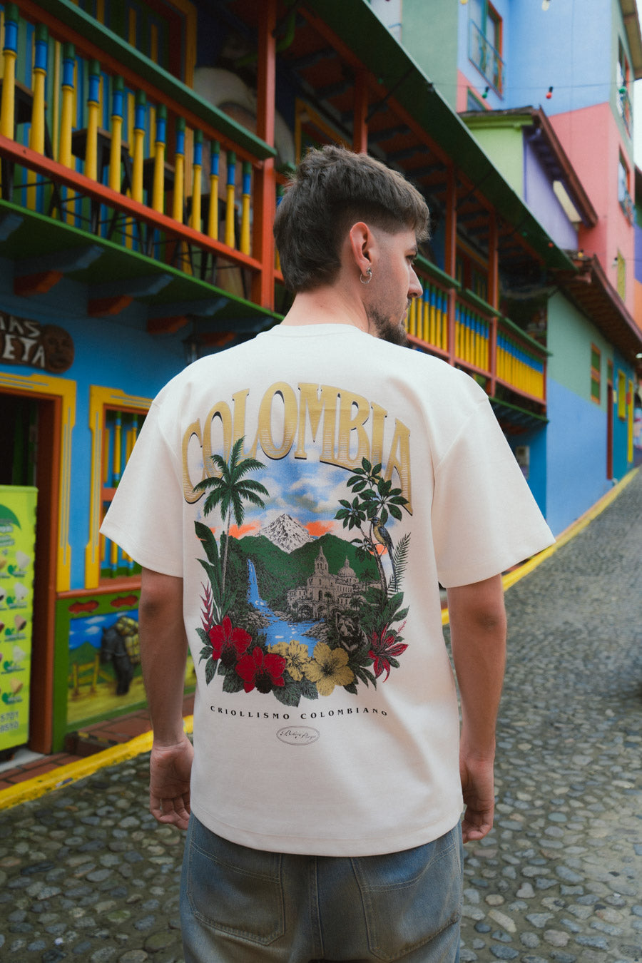 Unisex Raw Cotton Mid-Oversized Medellín Cities T-Shirt (250 gsm)