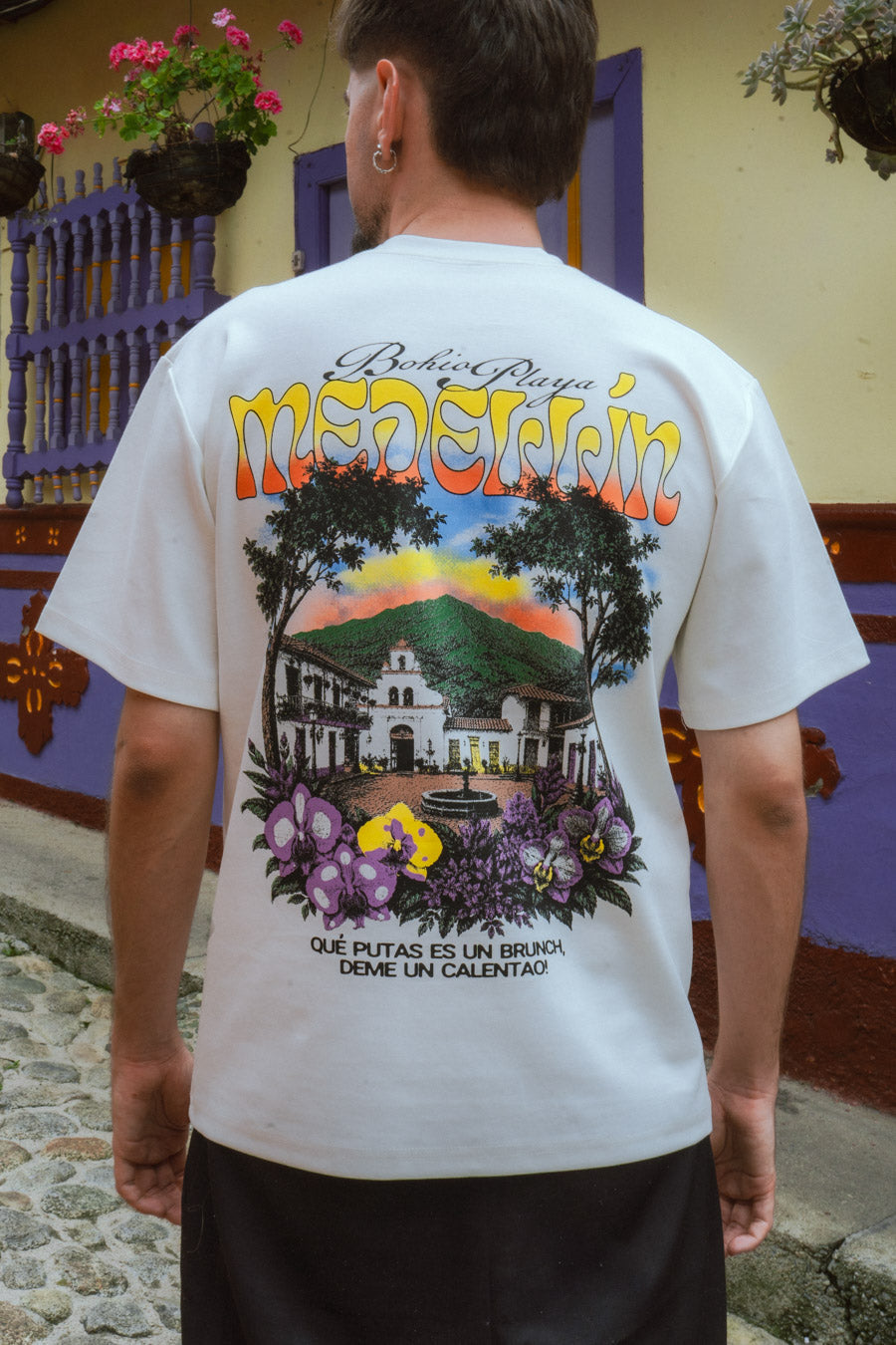 Unisex Raw Cotton Mid-Oversized Medellín Cities T-Shirt (250 gsm)