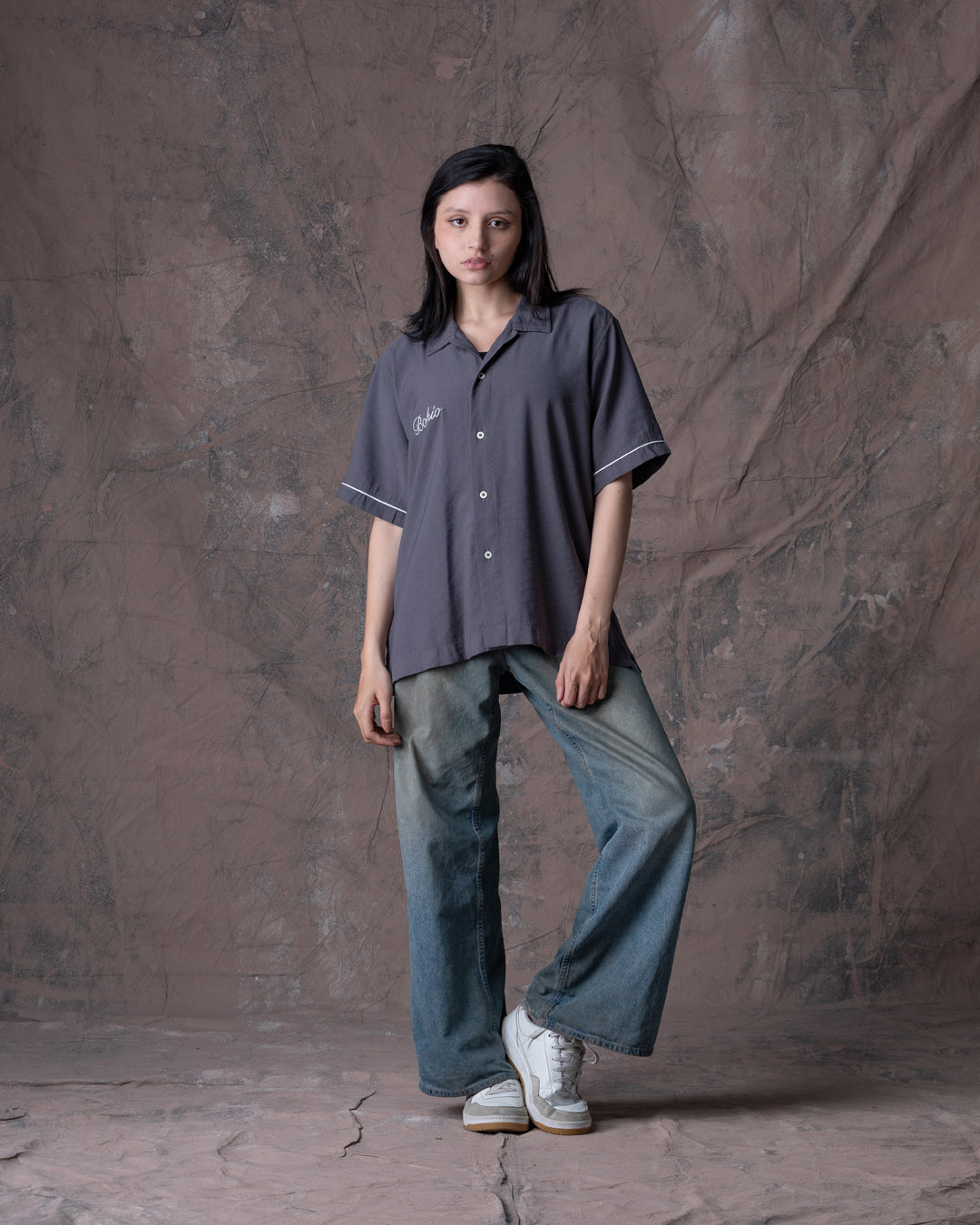 Camisa Unisex Polas Y Playa Gris Boxy Fit (Rayón)