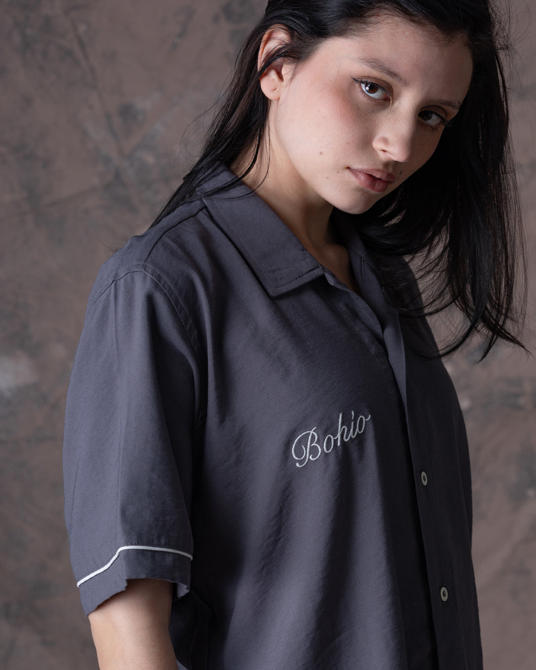 Camisa Unisex Polas Y Playa Gris Boxy Fit (Rayón)