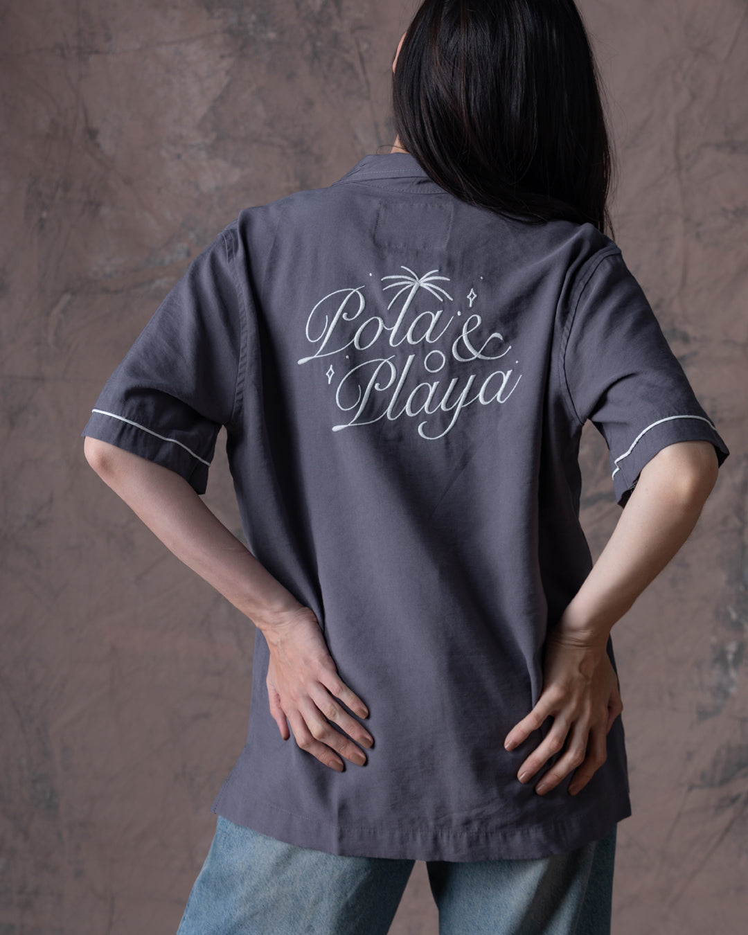 Camisa Unisex Polas Y Playa Gris Boxy Fit (Rayón)