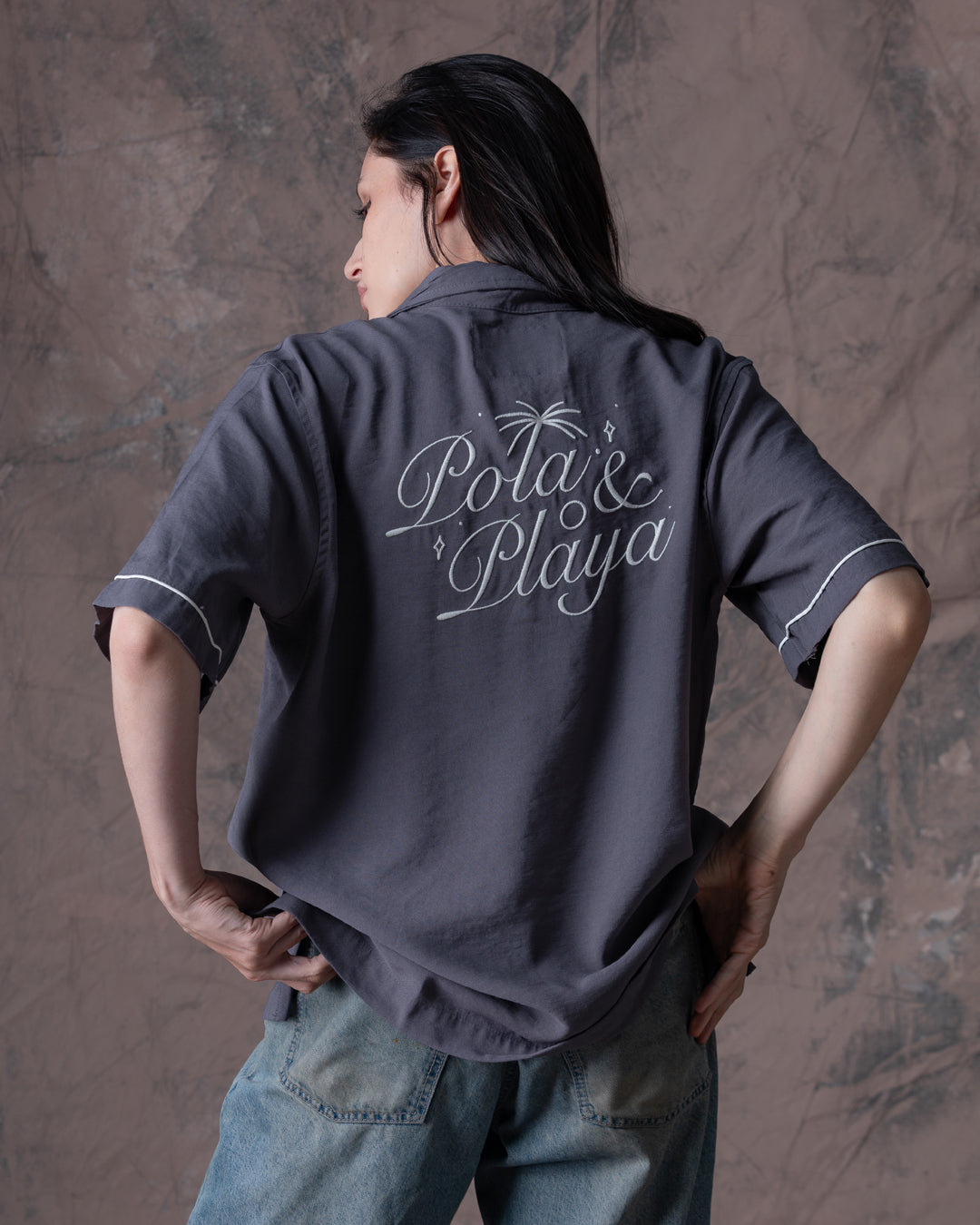 Camisa Unisex Polas Y Playa Gris Boxy Fit (Rayón)