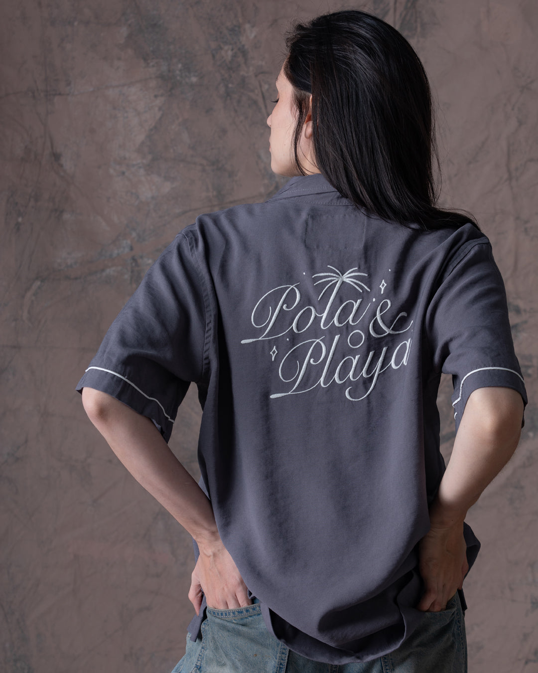 Camisa Unisex Polas Y Playa Gris Boxy Fit (Rayón)