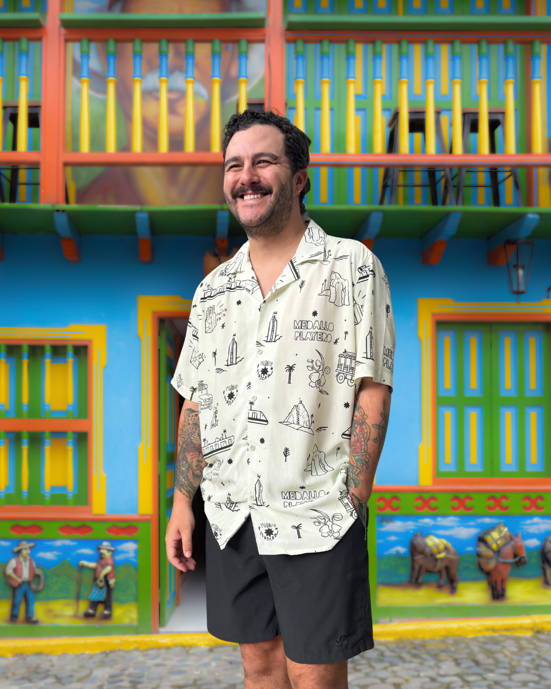 Men’s Medellín Florece Shirt (Rayon)